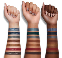 Load image into Gallery viewer, 35H HOT SPOT ARTISTRY PALETTE
